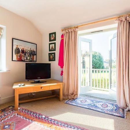 Charming Cottage Surrounded By Idyllic Garden In Peaceful Location In Central Charlbury Exterior foto