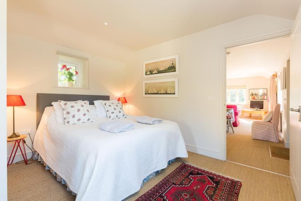 Charming Cottage Surrounded By Idyllic Garden In Peaceful Location In Central Charlbury Exterior foto